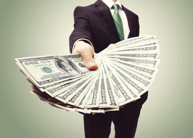 Salary and Signing Bonus at Top 30 MBA Programs in 2022